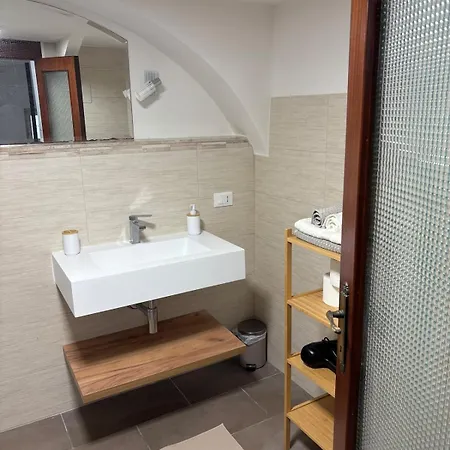 Il Vicoletto Apartment *